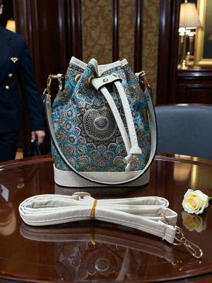 Büzgülü Sırt Çantası