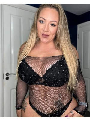 Byen Giyim Gecelerin Incisiyanaantezi Maske ve Aksesuar Sendeb