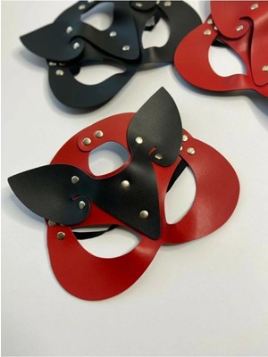 Byen Giyim Vücudu Saran Detayi Dünya Maske Sıra Sende