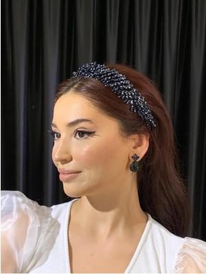 Byen Giyim Gecelerin Incisin Detayklu Saç Akseb