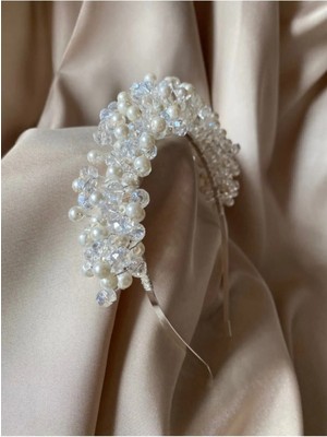 Byen Giyim Yaşanan Ilkleryanaadın Beyaz Özel Tasarım Inci ve Kristal Boncuklu Gelin Tacı