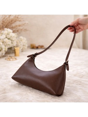 VogueaStyle Minimal Kahve Omuz Çantası – Baguette Model