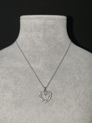 Vulwox Zarafet Taşlı Kalp Kolye