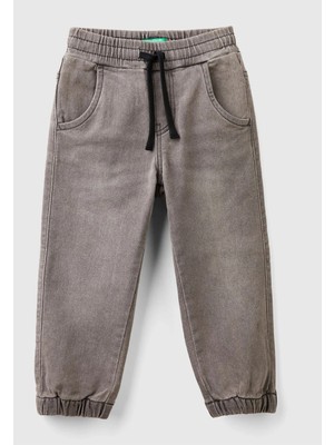 United Colors Of Benetton Erkek Çocuk Koyu Denim Arka Cebi Logolu Lastik Paça Ağartılmış Denim Pantolon