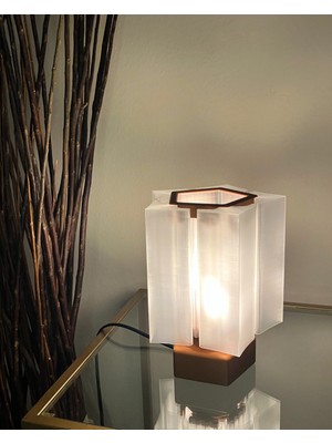 Orıen Özel Tasarım Modern Masa Lambası – 3D Baskı Dekoratif Aydınlatma