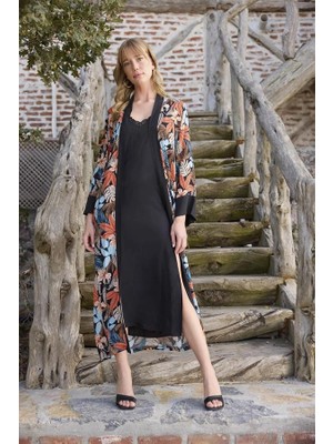 Aria's Closet Arias Closet Çiçek ve Yaprak Desenli Dantelli ve Dekolteli Sabahlık Takımı