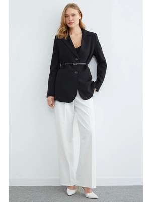 FullaModa Kemerli Omuz Vatkalı Blazer Ceket