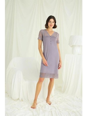 Aria's Closet Arias Closet Yakası Kolu ve Omzu ve Eteği Dantelli Önü Düğmeli Gecelik