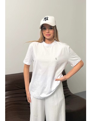 Giysa Kadın Gümüş Aksesuar Detaylı %100 Pamuklu T-Shirt Beyaz - 26Y 26510