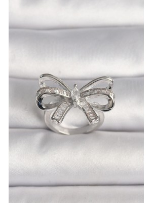 İsmiyle Al Pirinç Gümüş Renk Ayarlanabilir Zirkon Taşlı Kurdele Model Kadın Yüzük