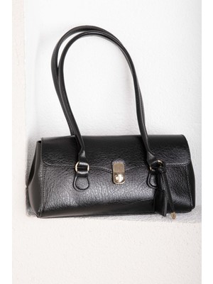 DMC Retro Kilit Detaylı Baget Çanta Siyah