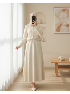 Modamorfo Önü Düğmeli Etekli Yakalı Triko Takım -Ekru