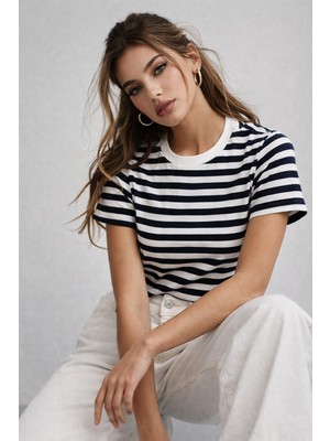 Rich Kadın Lacivert Çizgili Yumuşak Dokulu Pamuklu Basic T-Shirt