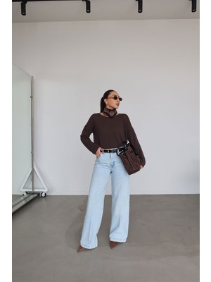 Özge Özgenç Yüksek Bel Yıkamalı Jean