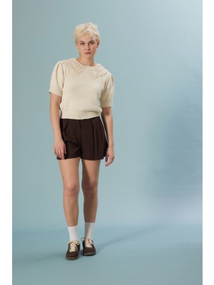 Nisan Triko Yaka Detaylı Triko Kazak