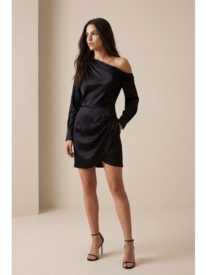 Setre Siyah Uzun Kollu Yaka Detaylı Mini Elbise