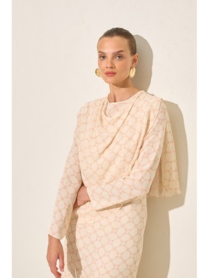 Setre Krem Yaka Detaylı Desenli Midi Boy Elbise