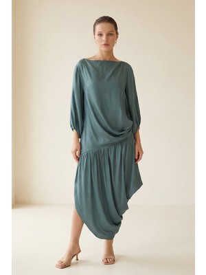 Setre Kuvars Kol Ve Büzgülü Detaylı Asimetrik Rahat Kesim Elbise