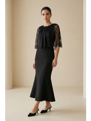 Setre Siyah Dantel Detaylı Tam Kalıp Midi Elbise