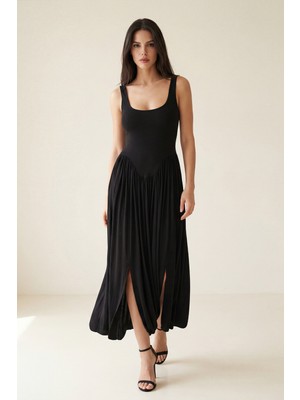 Setre Siyah Askılı Bel ve Etek Detaylı Midi Boy Elbise