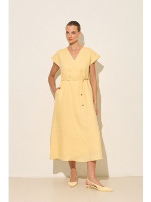 Setre Tereyağ Sarısı V Yaka Kol Ve  Belden Kemer Detaylı Midi Boy Elbise