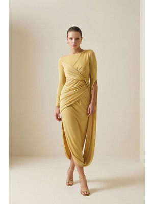Setre Sarı Uzun Kollu Asimetrik Kesim Tam Kalıp Elbise