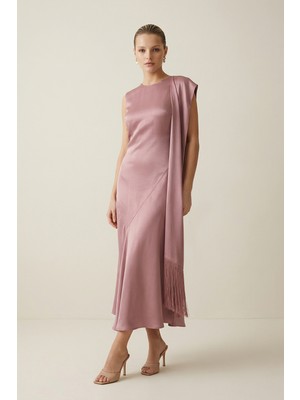 Setre Gül Kurusu Kolsuz Omuzda Şal ve Püskül Detaylı Rahat Kesim Midi Boy Elbise