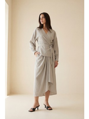 Setre Krem Kruvaze Yaka Bağlama Detaylı Uzun Kollu Bluz