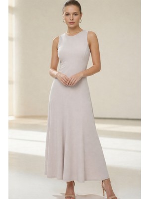 Setre Taş Kolsuz Tam Kalıp Pile Detaylı Midi Boy Elbise