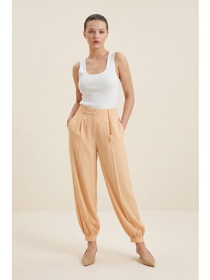 Setre Amber Paça Detaylı Aksesuarlı Rahat Kesim Cepli Pantolon