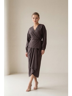 Setre Kahve Kruvaze Yaka Bağlama Detaylı Uzun Kollu Bluz