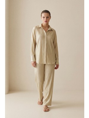 Setre Bej Kumaş Detaylı Rahat Kesim Uzun Kollu Gömlek