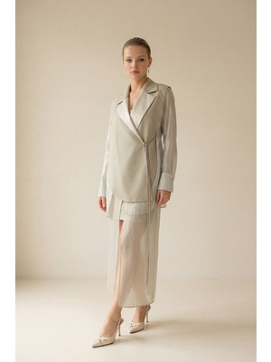 Setre Bej Kruvaze Yaka Sırt ve Kol Detaylı Ceket