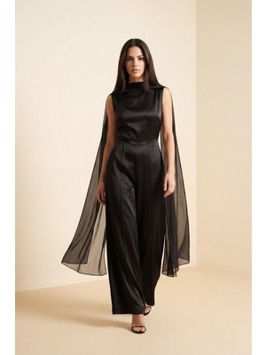 Setre Siyah Kolsuz Pelerin Detaylı Belden Oturtmalı Dikiş Detaylı Tulum