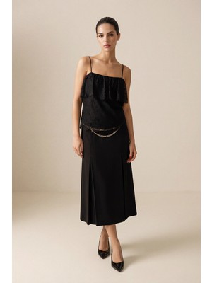 Setre Siyah Dantel Detaylı Askılı Bluz