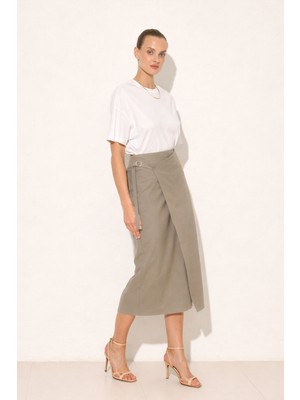 Setre Bej Kruvaze Formlu, Bağlama Detaylı Yırtmaçlı Midi Boy Etek