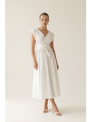 Setre Ekru %100 Pamuk V Yaka, Kol Ve Belden Bağlama Detaylı Rahat Kesim Elbise