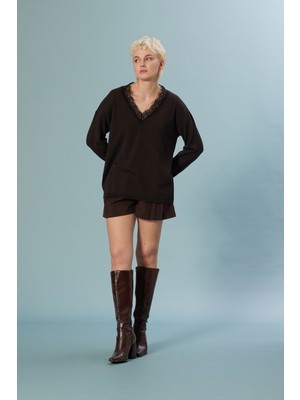 Nisan Triko Dantel Detaylı V Yaka Kazak