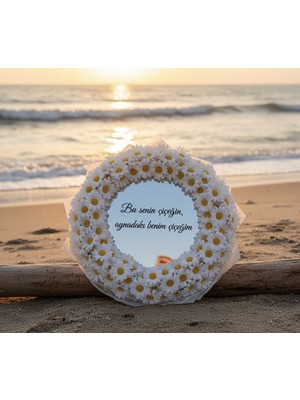 Vibecomtr Papatyalı Aynalı Buket – Kişiye Özel Mesajlı Özel Tasarım Çiçek Sevgiliye