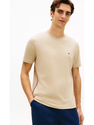Tommy Hilfiger Erkek Normal Kesim Yuvarlak Yakalı Pamuklu Kısa Kollu Bej T-Shirt MW0MW42393-RBT