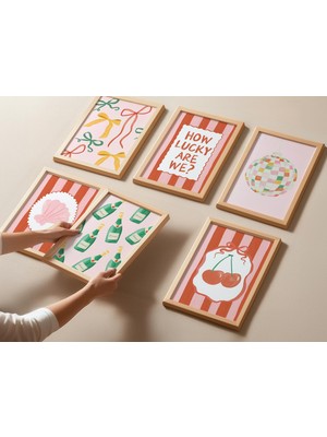 Ninastore Trendi Baskılı 6'lı Pembe Kırmızı Estetik Galeri Duvar Sanatı Seti / Kız Çocuklarına Özel Baskılar /