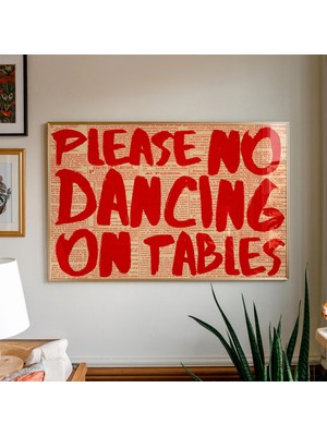 Ninastore Masalarda Dans Etmek Yasaktır Baskısı: Mizahi Kırmızı Tipografi/ Vintage Gazete (Dijital Indirme)