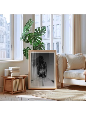 Ninastore Sörfçü Kız Silüeti Baskısı: Siyah Beyaz Plaj Fotoğrafçılığı (Dijital Indirme)