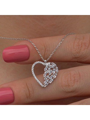 Marsilyan 925 Ayar Gümüş Baget Taşlı Kalp Kadın Kolye T8661 (72)