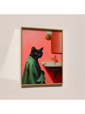 Ninastore Bornozlu Siyah Kedi Sanat Baskısı: Maksimalist Banyo Dekorasyonu