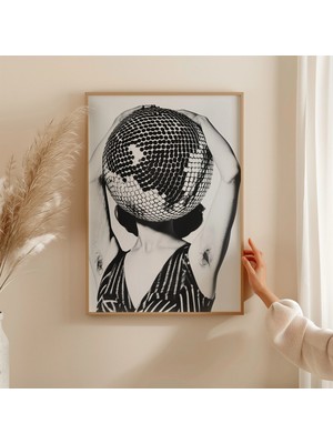 Ninastore Retro Disko Topu Feminist Sanat Baskısı: Parti Kızı Posteri (Dijital Indirme)