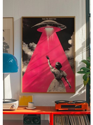 Ninastore Ufo Posteri: Gerçeküstü Bilim Kurgu Pembe Duvar Sanatı