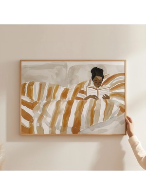 Ninastore Yatakta Kitap Okuyan Kadın Sanat Eseri Baskısı: Rahat Ev Dekorasyonu (Dijital Indirme)