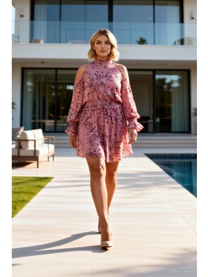 Benerly Kadın Büyük Beden Mini Elbise Dik Yaka Açık Omuz Balon Kol Uzun Şifon Dokuma Animal Desenli