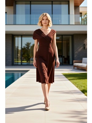 Benerly Kadın Midi Elbise A Kesim Çan Form V Yaka Düşük Kısa Kol Kalın Sandy Örme Kumaş Büzgülü Düz Desen